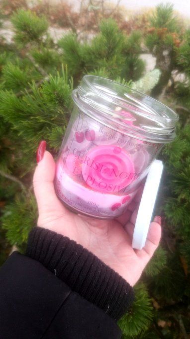 Cerise noire explosive 